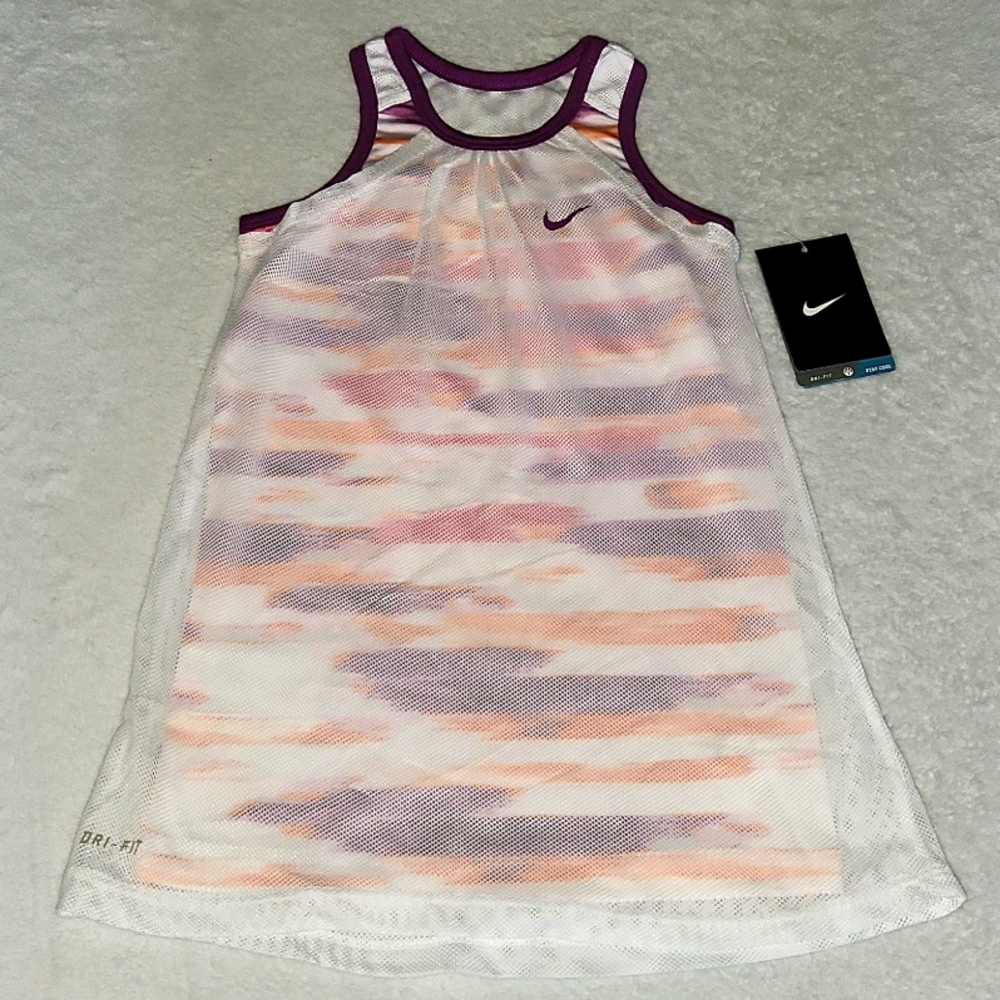 NWT Nike